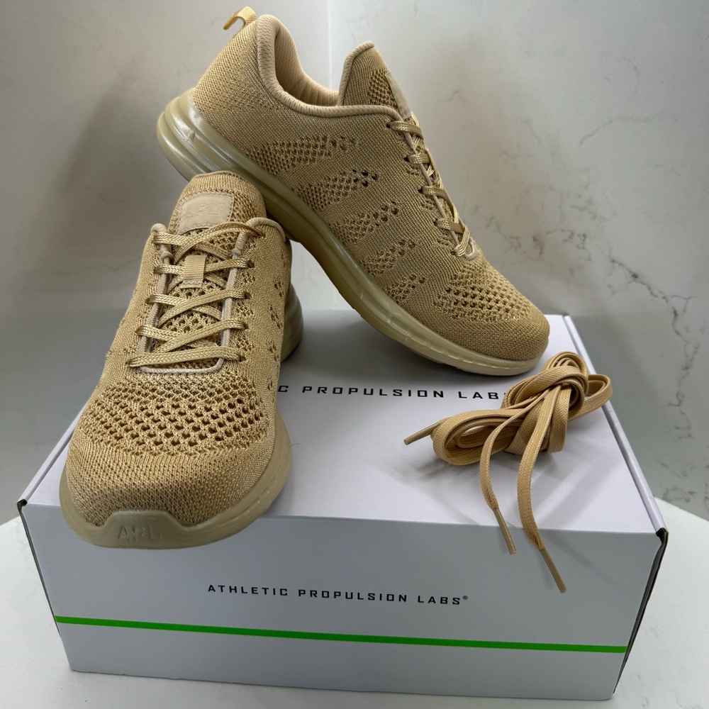 Athletic Propulsion Labs Women’s TechLoom Pro Classic Running shoes NWT Size 8